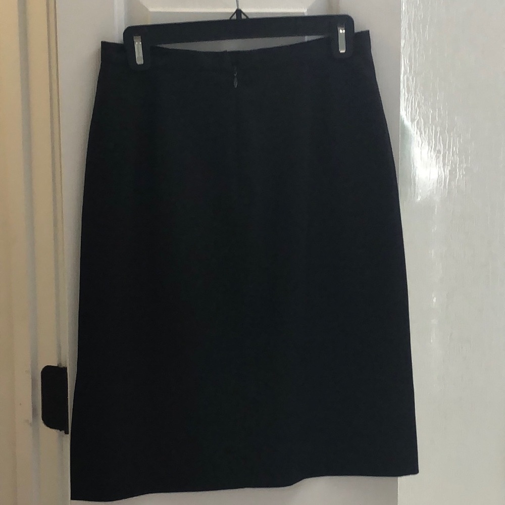 NY and Company Black Size 6 Skirt
